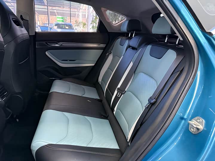 Фото 10 - Geely Emgrand GS