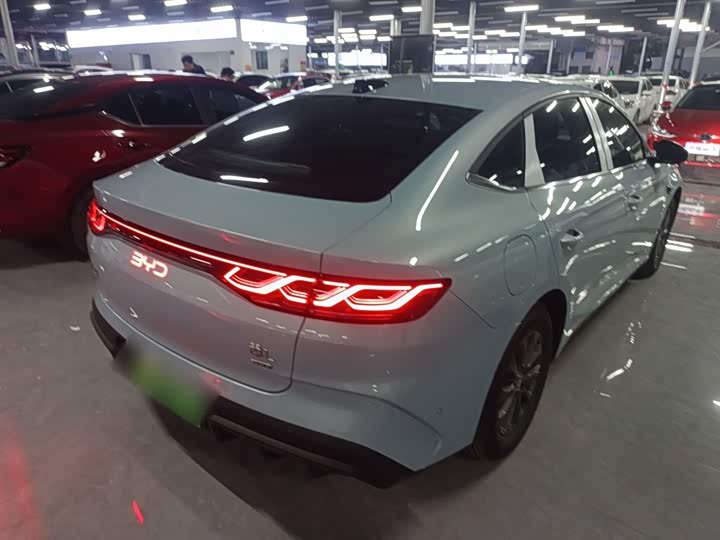 Фото 7 - BYD Qin L