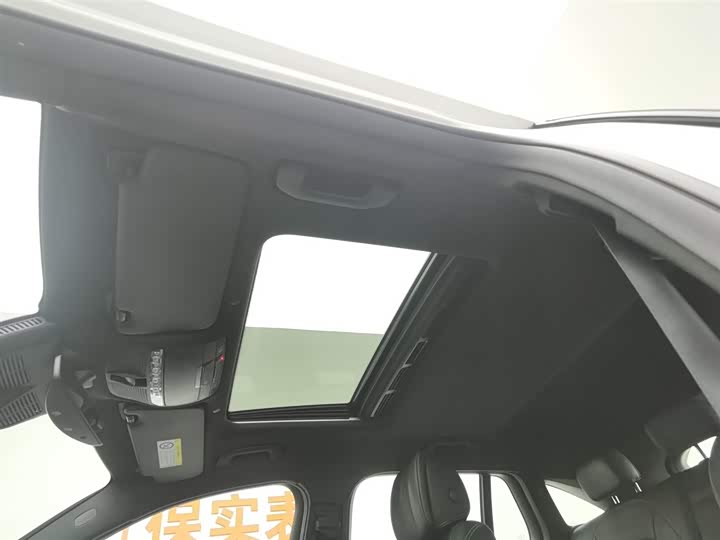 Фото 14 - Mercedes-Benz EQC