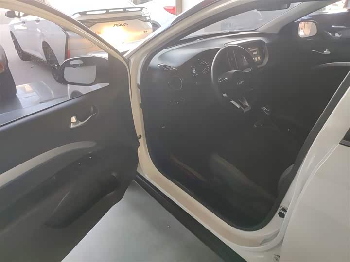 Фото 16 - Kia KX1