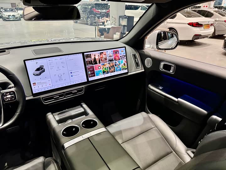 Фото 10 - LiXiang L7