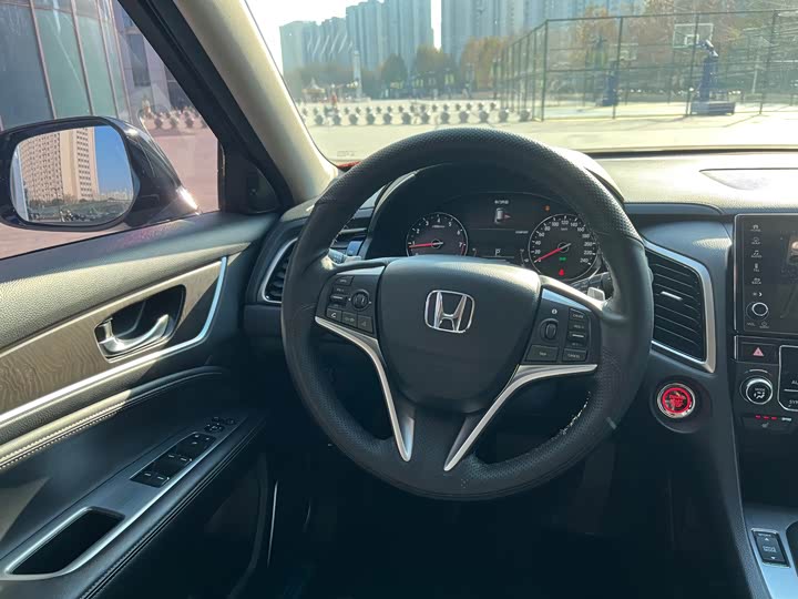 Фото 21 - Honda Avancier