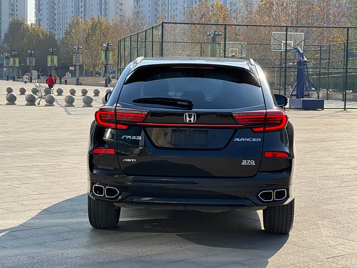 Фото 5 - Honda Avancier