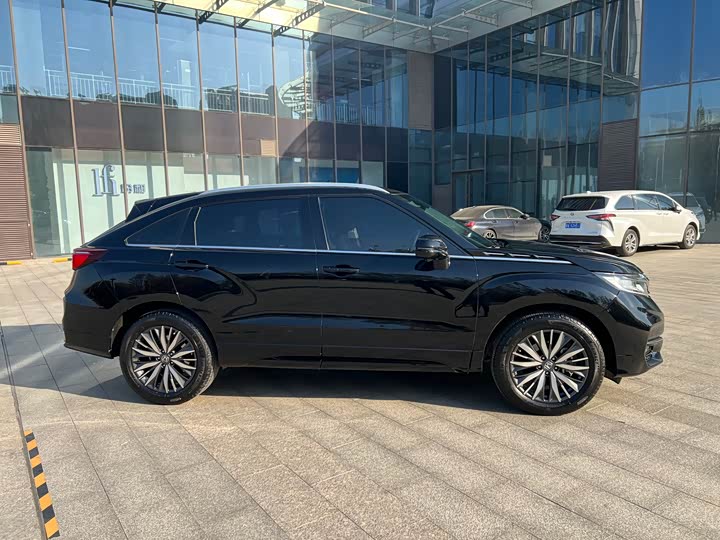 Фото 9 - Honda Avancier