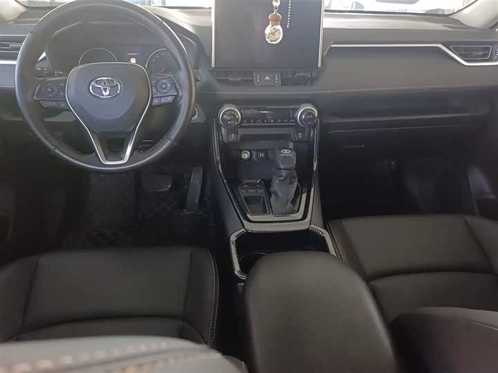 Фото 10 - Toyota Wildlander