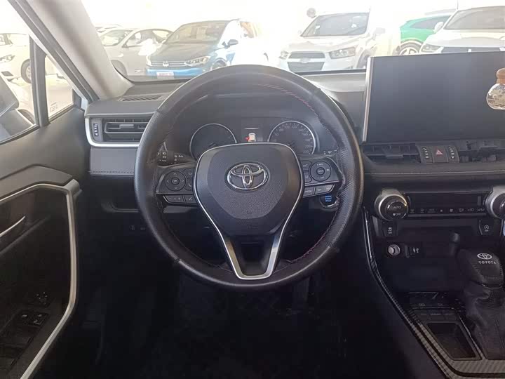 Фото 11 - Toyota Wildlander