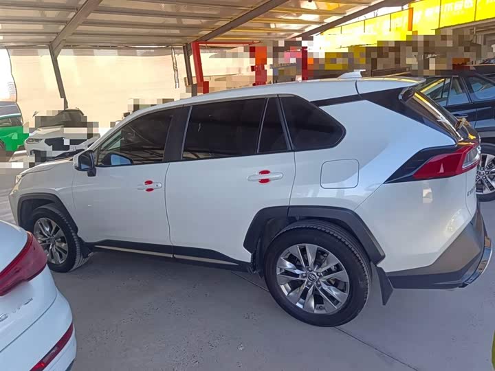 Фото 5 - Toyota Wildlander