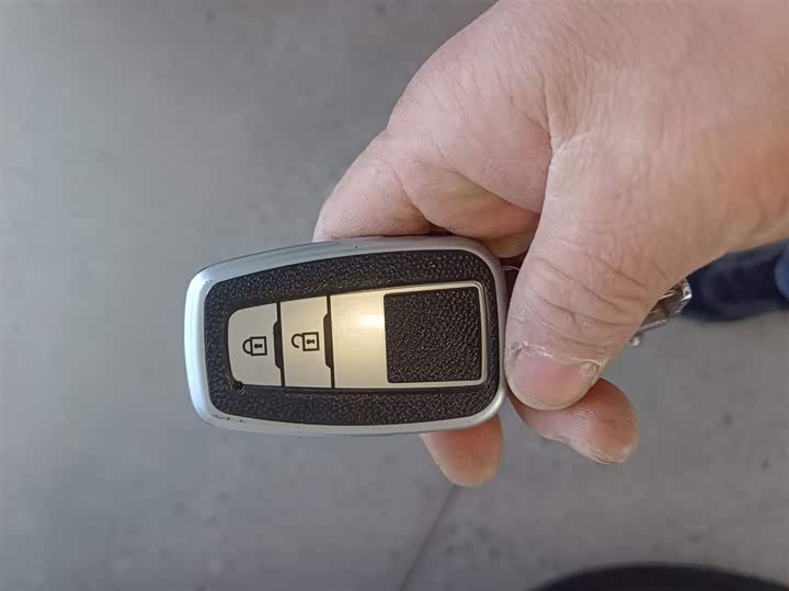 Фото 9 - Toyota Wildlander