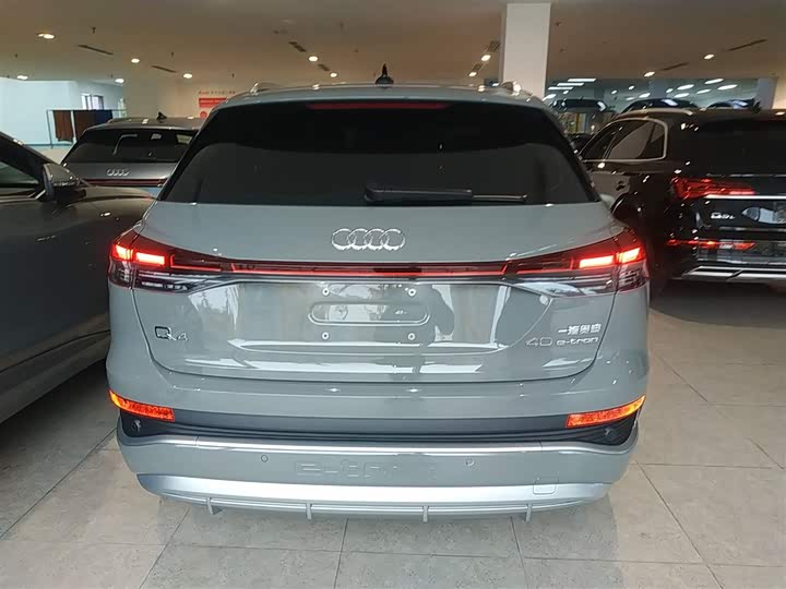 Фото 6 - Audi Q4 e-tron