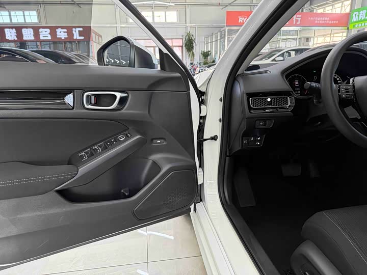 Фото 9 - Honda Civic