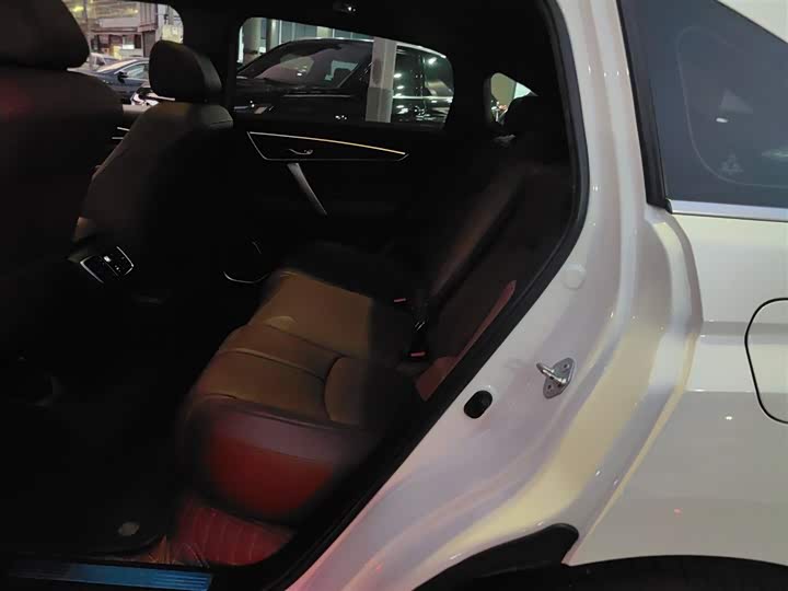 Фото 17 - Honda UR-V