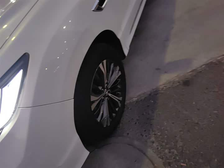 Фото 23 - Honda UR-V