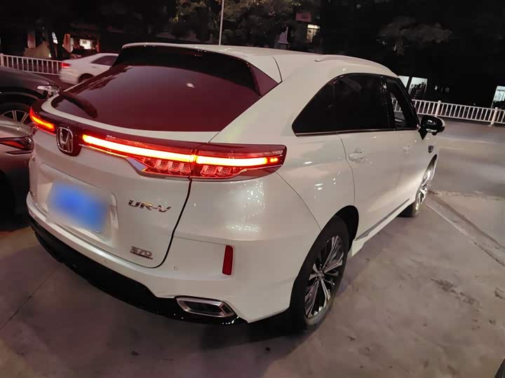 Фото 7 - Honda UR-V