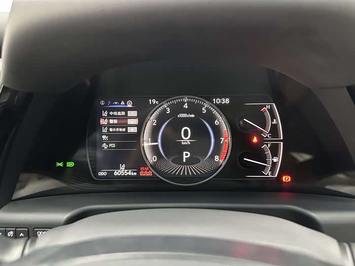 Фото 6 - Lexus ES