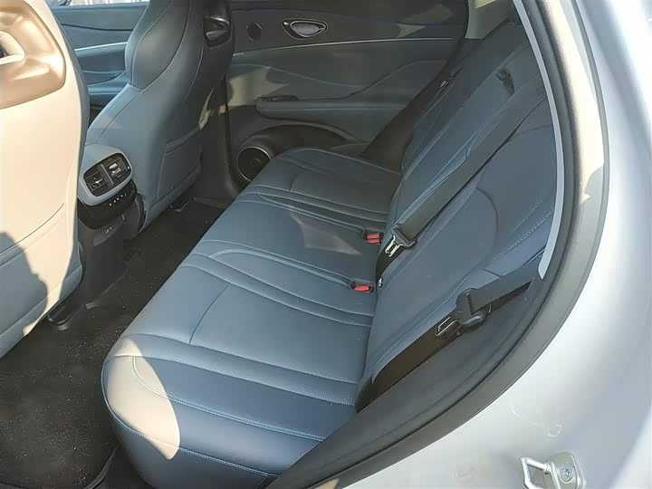 Фото 17 - BYD Sea Lion 07 DM-i Hybrid