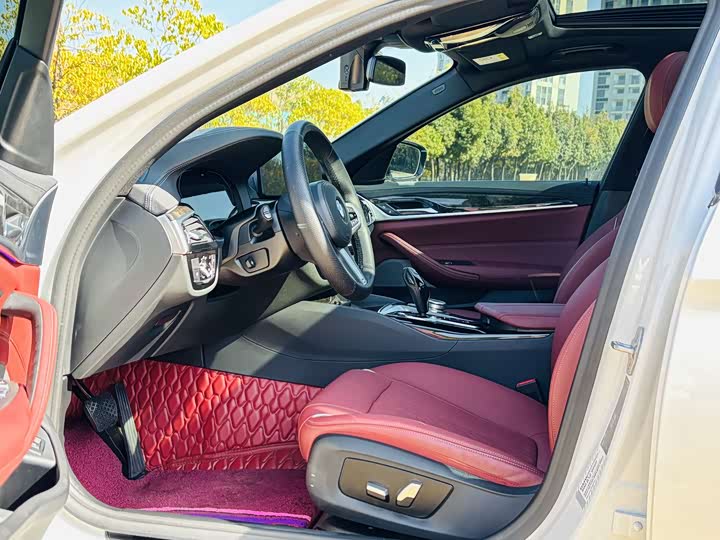 Фото 10 - BMW 5 Series