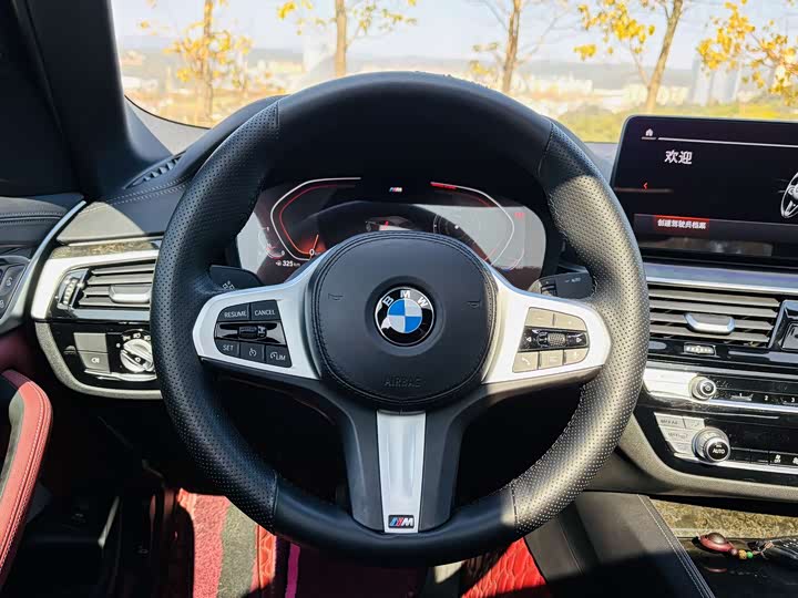 Фото 16 - BMW 5 Series