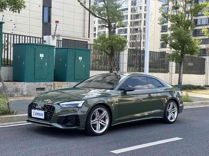 Фото 1 - Audi A5