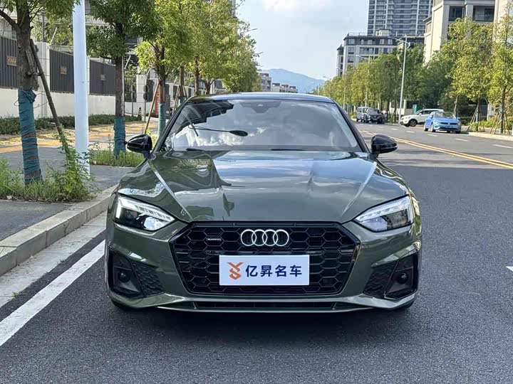 Фото 2 - Audi A5