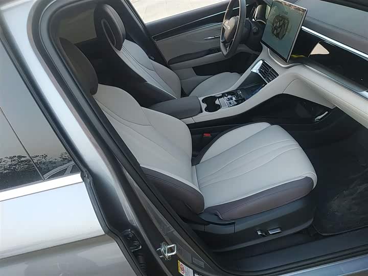 Фото 25 - BYD Song Plus Hybrid/EV