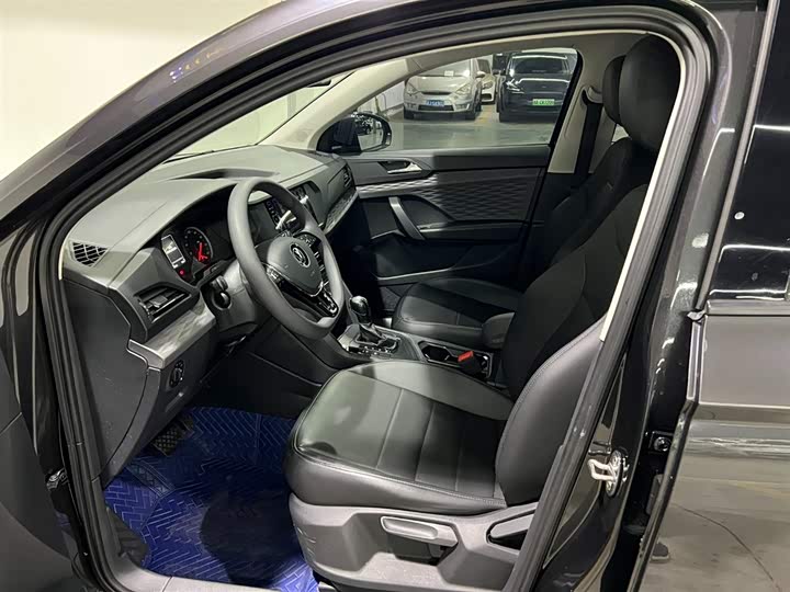 Фото 8 - Volkswagen Tharu