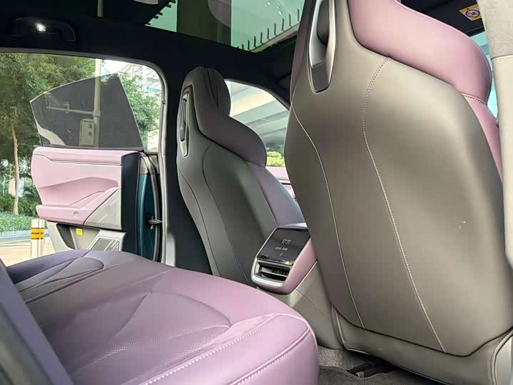 Фото 6 - XPeng P7