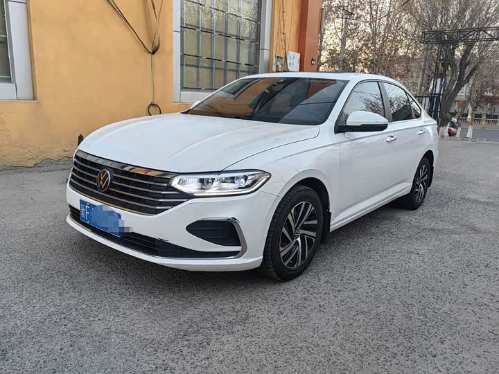 Фото 1 - Volkswagen Lavida