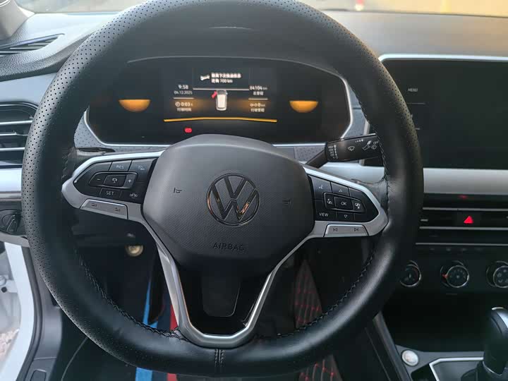 Фото 13 - Volkswagen Lavida