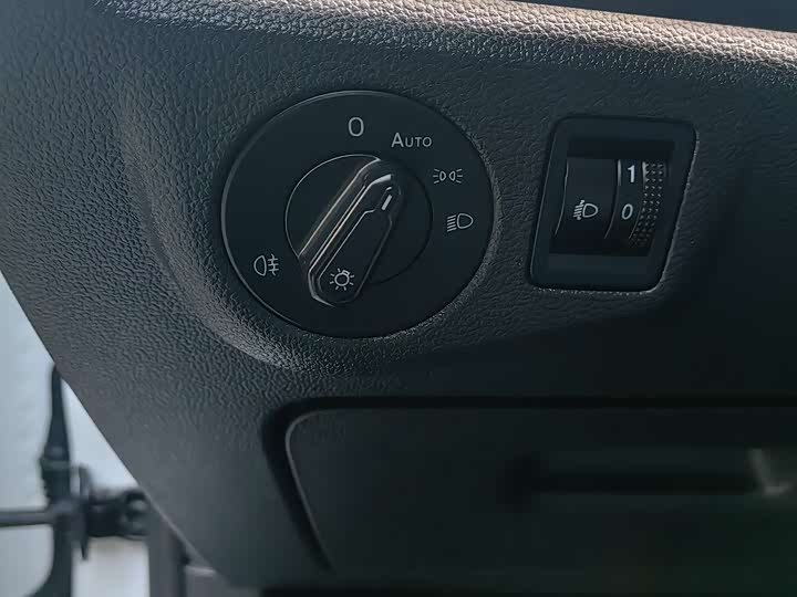 Фото 14 - Volkswagen Lavida