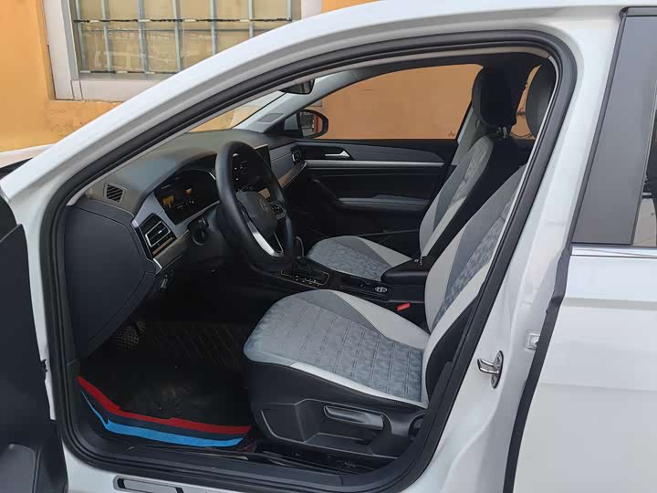 Фото 7 - Volkswagen Lavida