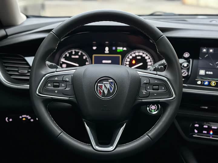 Фото 19 - Buick Envision Plus