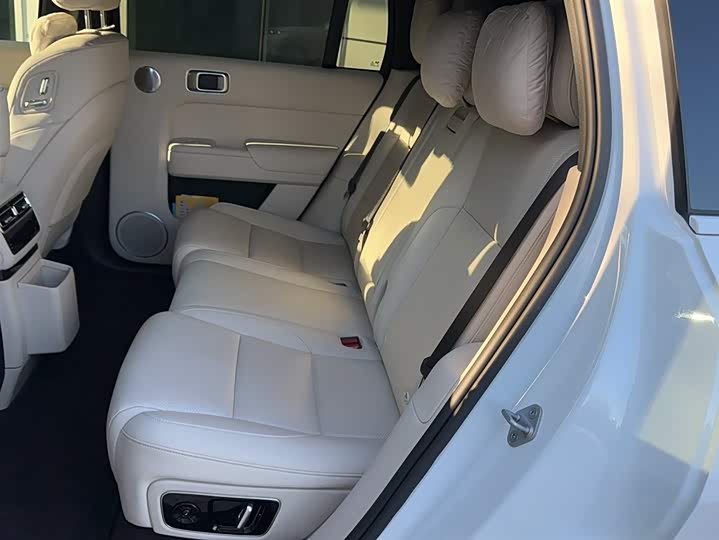 Фото 13 - LiXiang L7