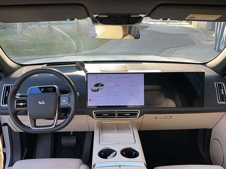 Фото 16 - LiXiang L7