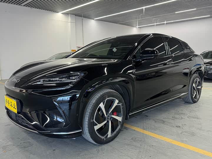 Фото 1 - BYD Sea Lion 07 EV