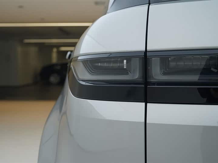 Фото 16 - Land Rover Range Rover Evoque L