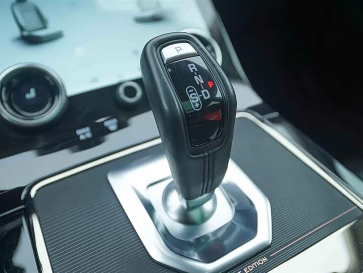 Фото 9 - Land Rover Range Rover Evoque L