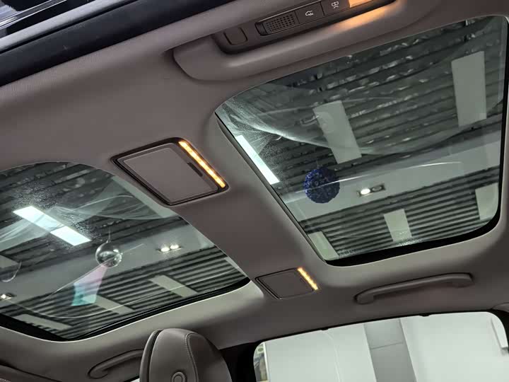 Фото 11 - Mercedes-Benz E-Class