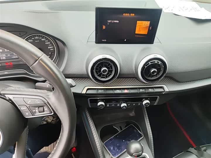 Фото 13 - Audi Q2L