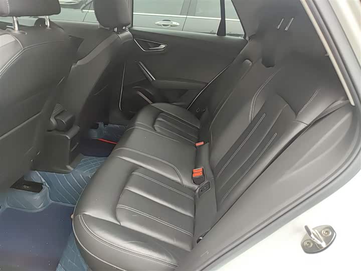 Фото 17 - Audi Q2L