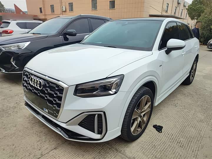 Фото 2 - Audi Q2L