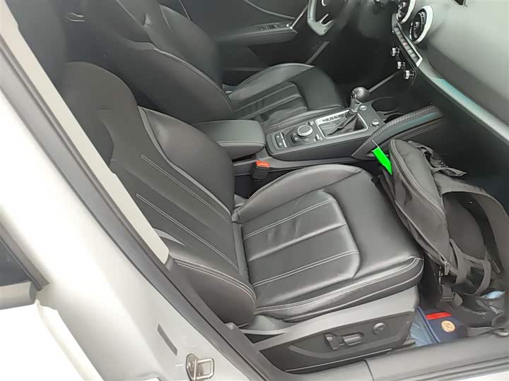 Фото 25 - Audi Q2L