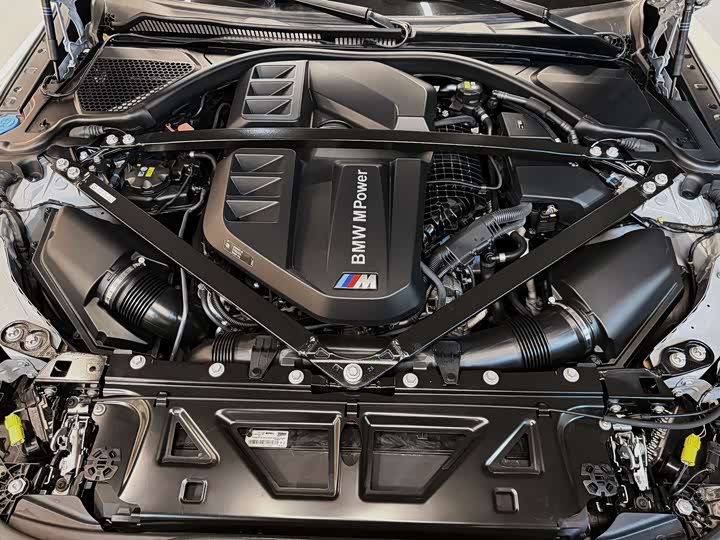 Фото 19 - BMW M4