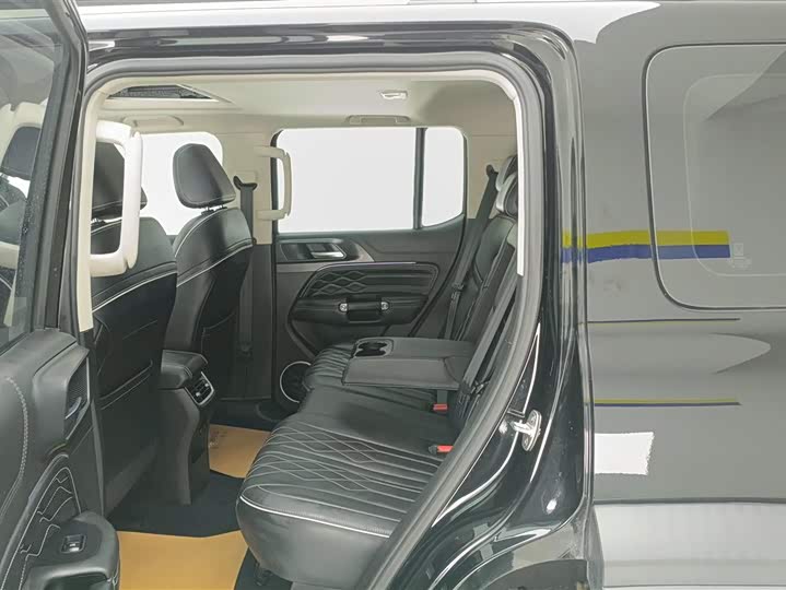 Фото 11 - Tank 300