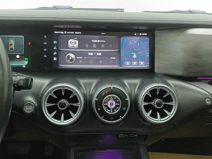 Фото 13 - Tank 300