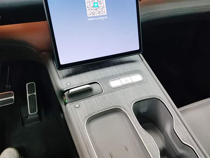 Фото 14 - Nio ES7