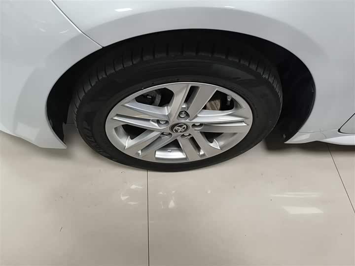 Фото 23 - Toyota Levin