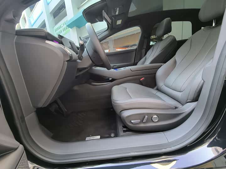 Фото 10 - XPeng F57