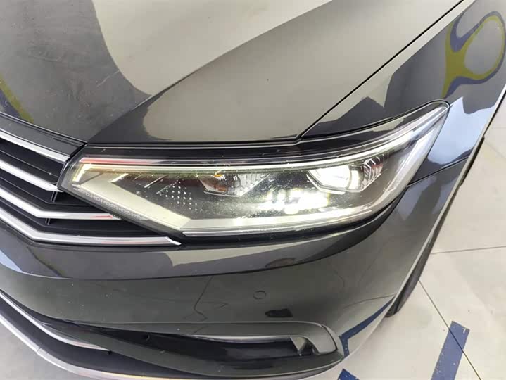 Фото 5 - Volkswagen Magotan