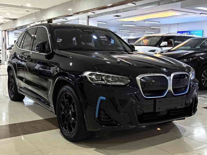 Фото 7 - BMW iX3