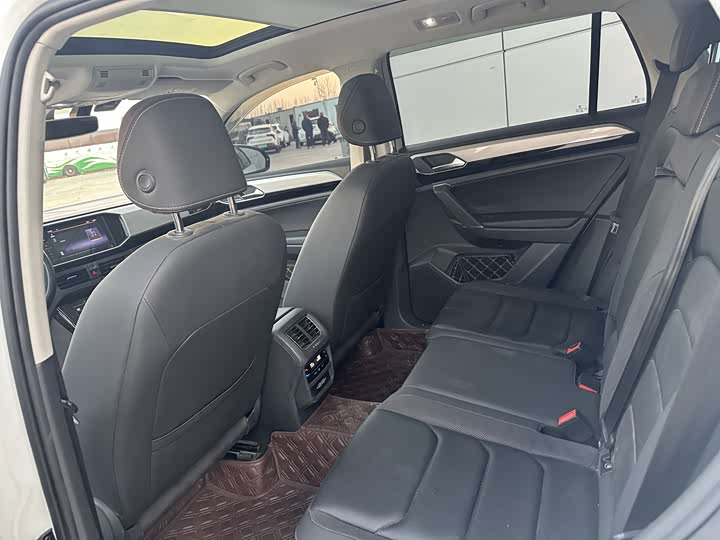 Фото 9 - Volkswagen Tayron